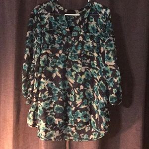 🌻 5 for $15 🌻 Green Floral Top